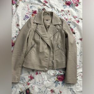 Jacket “leather”